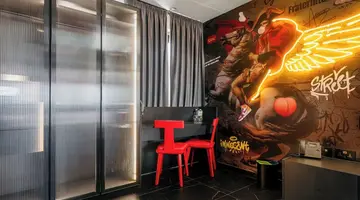 So City Hotel