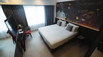 So City Hotel