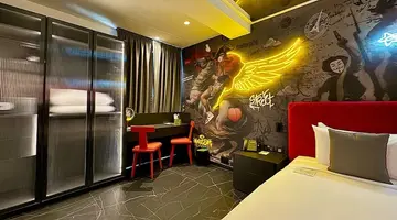 So City Hotel
