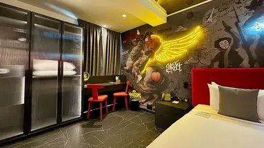 So City Hotel