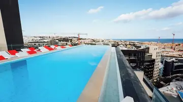 So City Hotel