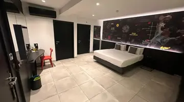 So City Hotel