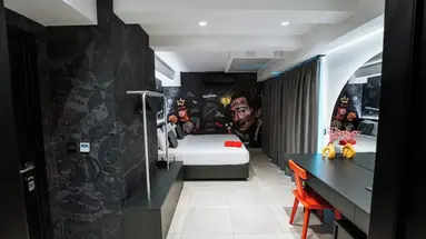 So City Hotel