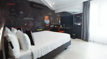 So City Hotel