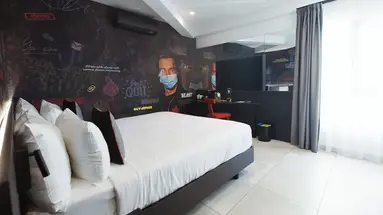 So City Hotel