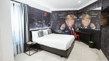 So City Hotel