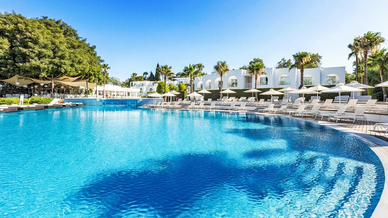So Nice Beach Resort