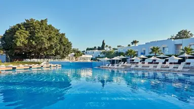 SO NICE CLUB RESORT