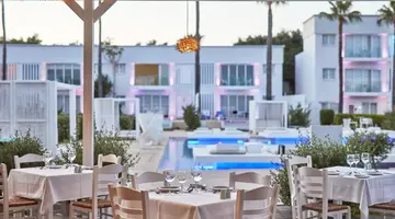 SO NICE CLUB RESORT