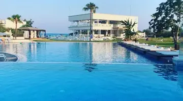SO NICE CLUB RESORT