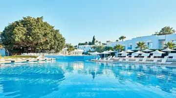 So White Club Resort