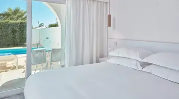 So White Club Resort