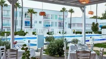 So White Club Resort