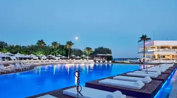 So White Club Resort