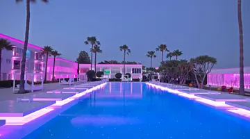 So White Club Resort