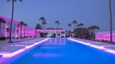 So White Club Resort
