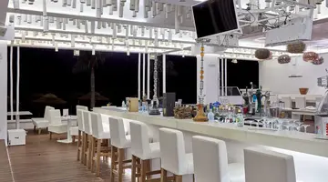 So White Club Resort