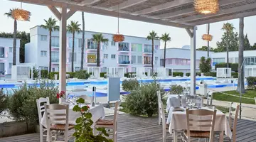 So White Club Resort