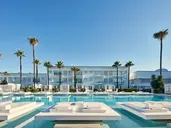 So White Club Resort