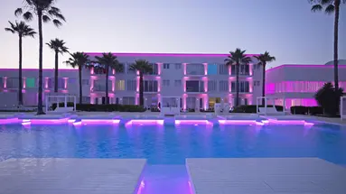 So White Club Resort