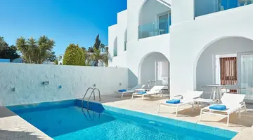 So White Club Resort