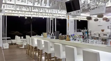 So White Club Resort