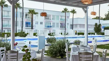 So White Club Resort