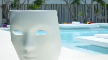 So White Club Resort