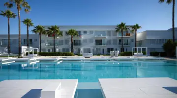 So White Club Resort