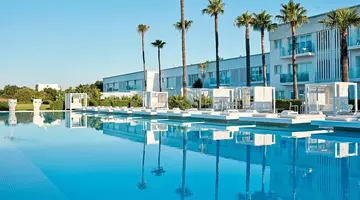 So White Club Resort