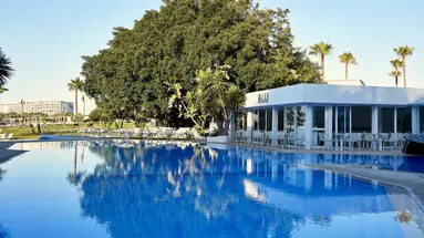 So White Club Resort