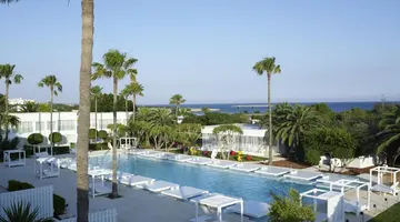 So White Club Resort