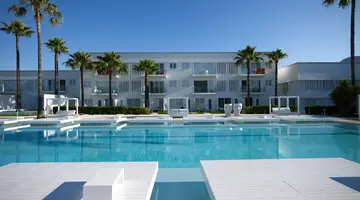 So White Club Resort