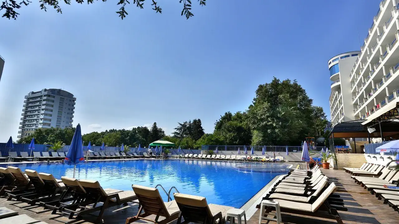 SOFIA GOLDEN SANDS