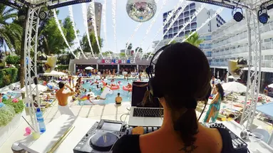 SOL HOUSE THE STUDIO (ADULTS ONLY 16+)