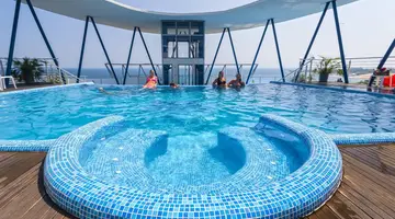Sol Marina Palace