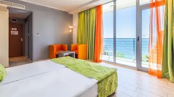 Sol Marina Palace