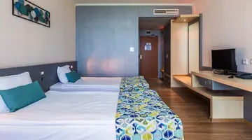 Sol Marina Palace