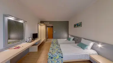 Sol Marina Palace