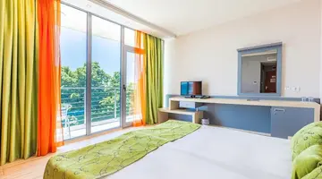 Sol Marina Palace