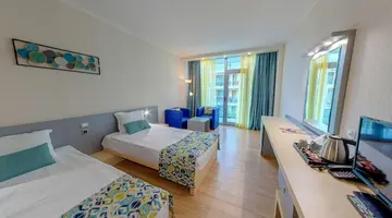 Sol Marina Palace