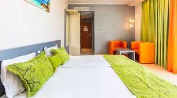Sol Marina Palace