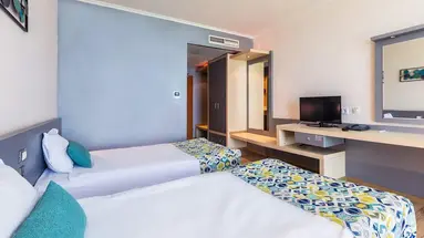 Sol Marina Palace