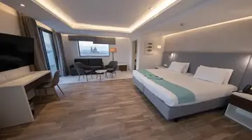 Solana Hotel & Spa