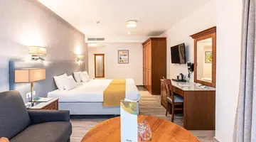 Solana Hotel & Spa