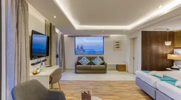 Solana Hotel & Spa