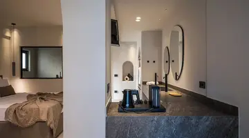 Soleil Rooms and Suites
