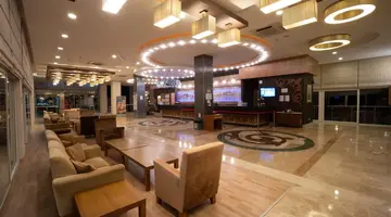 Solivia Hotel (Ex Titan Select Hotel)