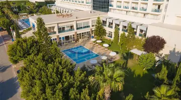Solivia Hotel (Ex Titan Select Hotel)