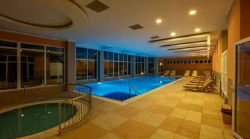 Solivia Hotel (Ex Titan Select Hotel)